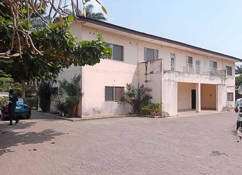 Fully Detached 6 Bedroom House With 3-Room BQ on Oranyan Street, Apapa, Lagos
