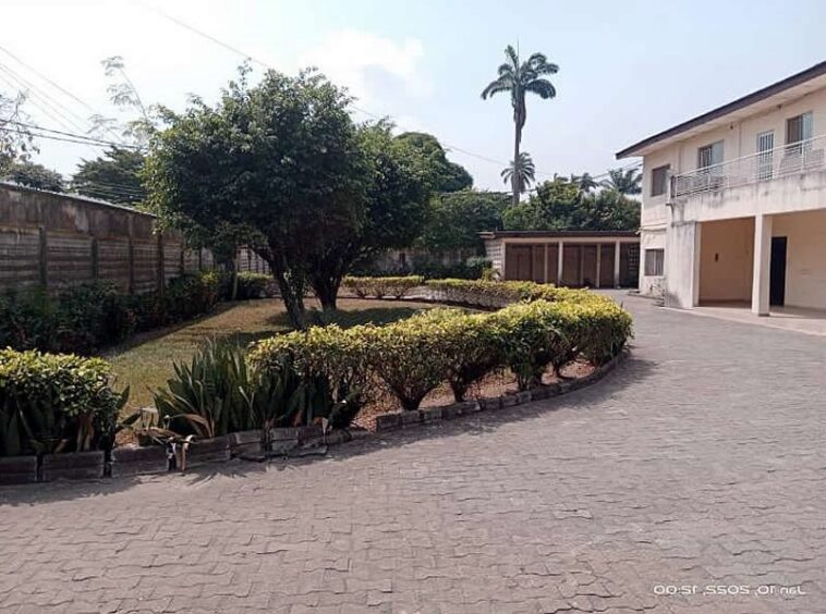 Fully Detached 6 Bedroom House With 3-Room BQ on Oranyan Street, Apapa, Lagos