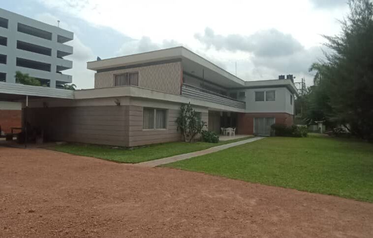 4-bedroom detached duplex on Ahmadu Bello Way, Victoria Island