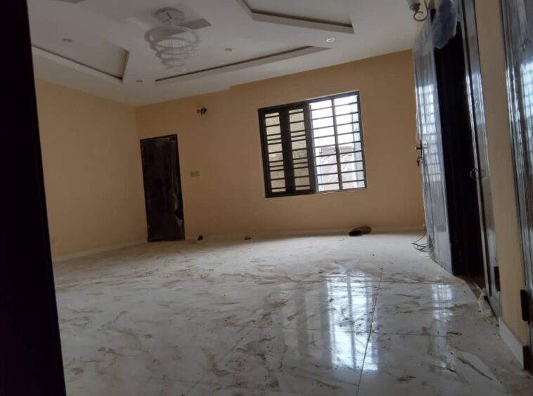 New 3-Bedroom Flat in Oyadiran Estate, Sabo, Yaba